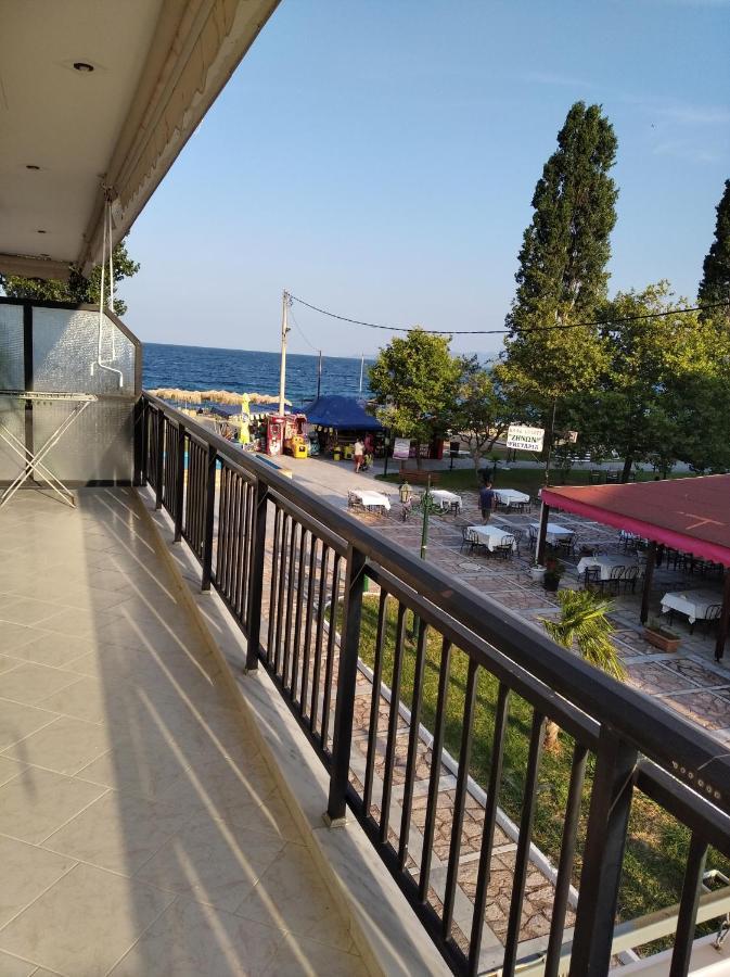 Poseidon Rooms Nea Vrasna Bagian luar foto